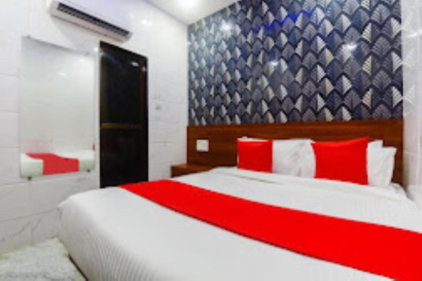 Hotel T-junction Residency Bkc 3*